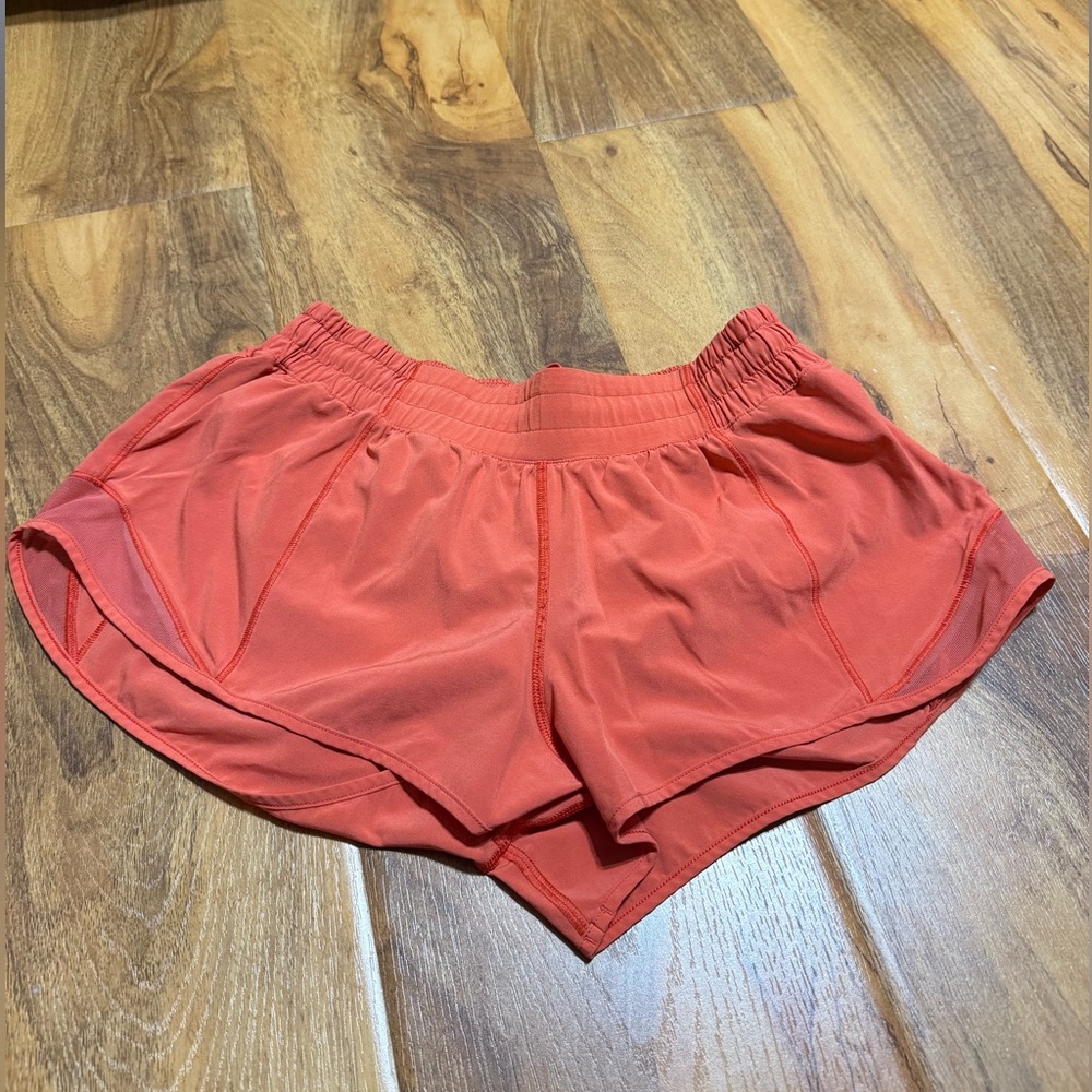 Lululemon Hotty Hot High-Rise Lined Short 2.5"